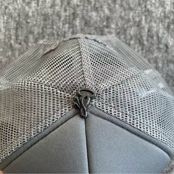 Syna wrld hat - Picture 3 of 5